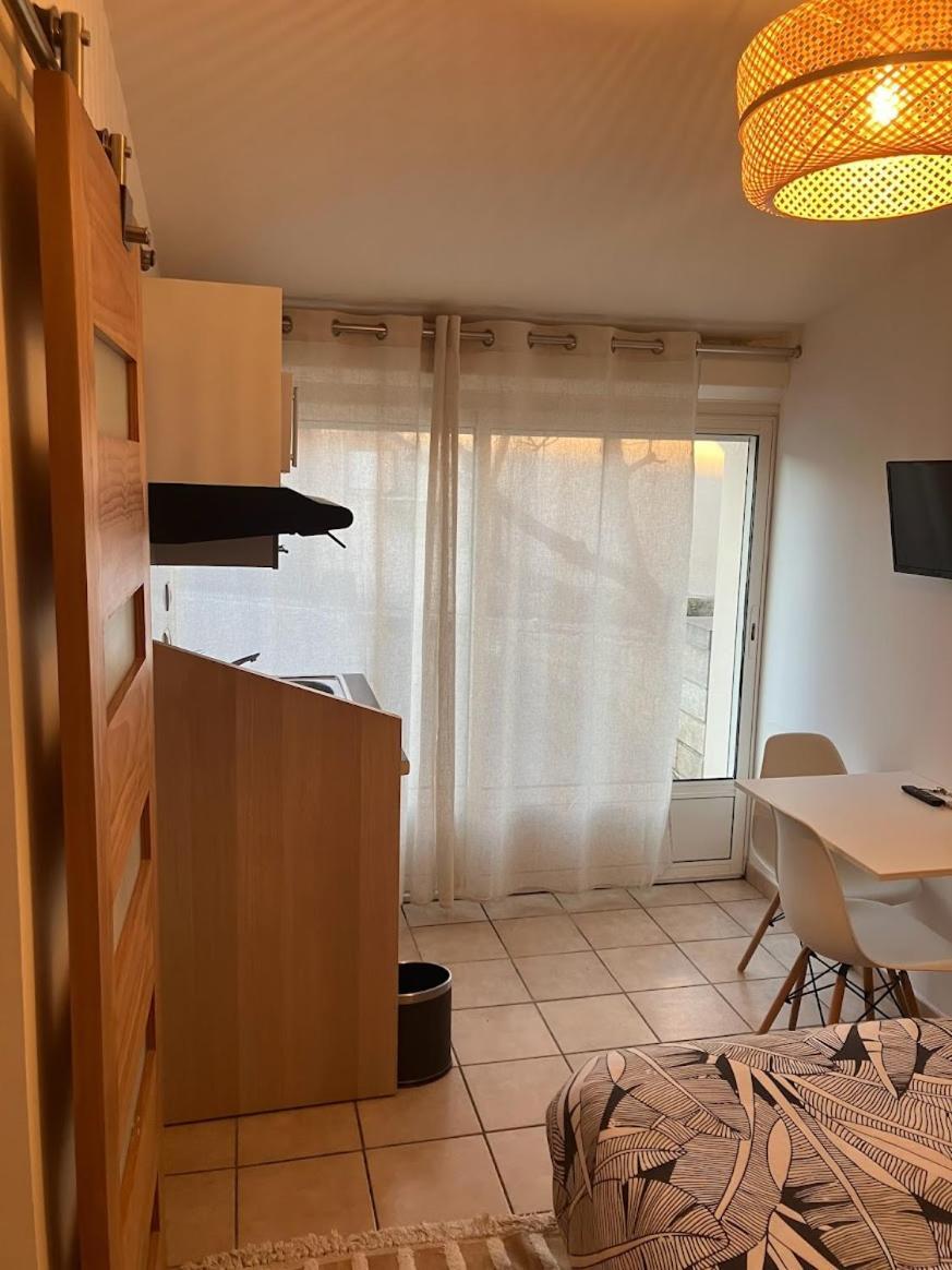 Le Nid Castries - Charmant Logement Complet Et Equipe Centre Castries Proche Montpellier Exterior foto